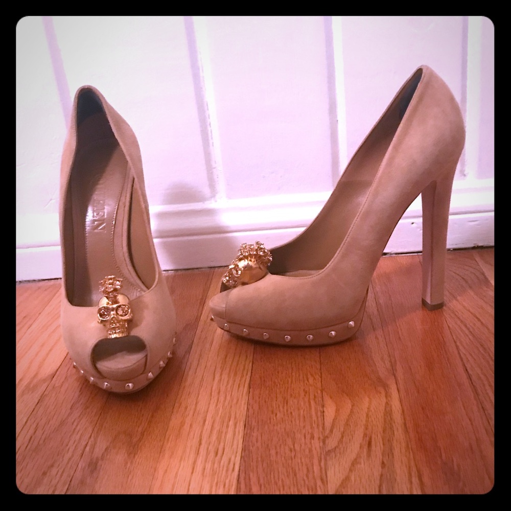 Alexander McQueen Skull Suede Peep Toe Pumps